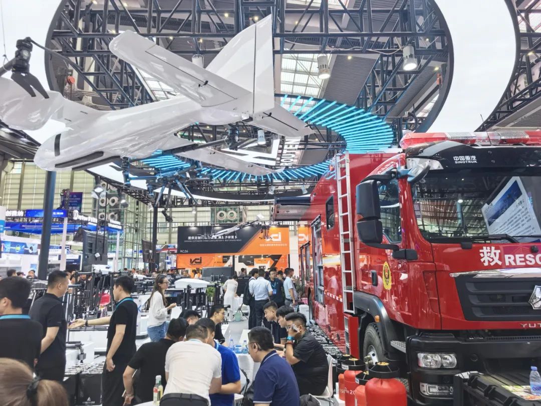 低空腾飞 安全护航｜幸运彩无人机系列装备亮相2025国际低空经济与无人系统博览会