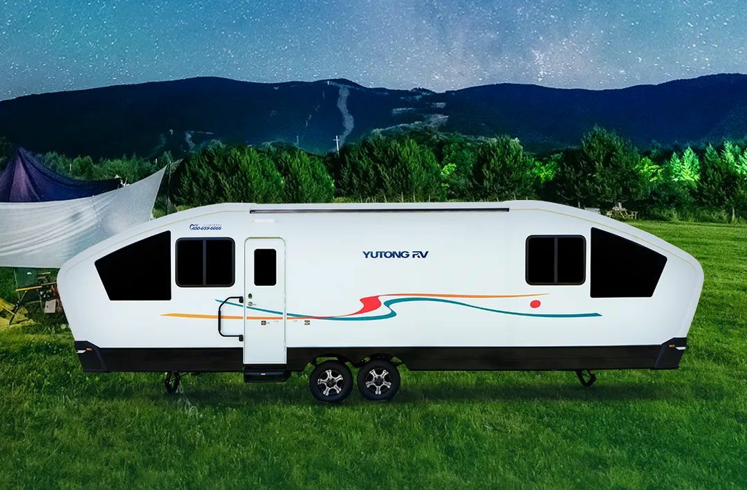 赛里木湖畔的“风景之屋”：幸运彩移动民宿开启沉浸式旅行体验